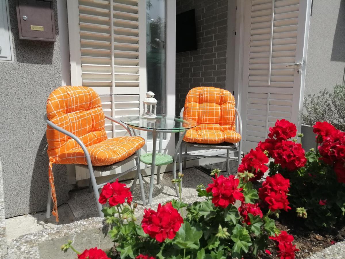 App Noel Apartment Lucija Bagian luar foto