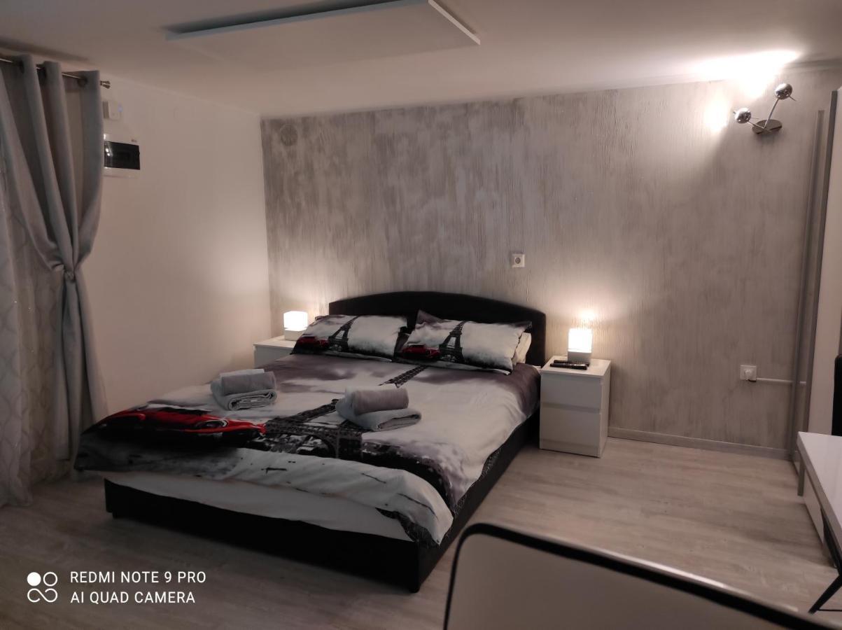 App Noel Apartment Lucija Bagian luar foto