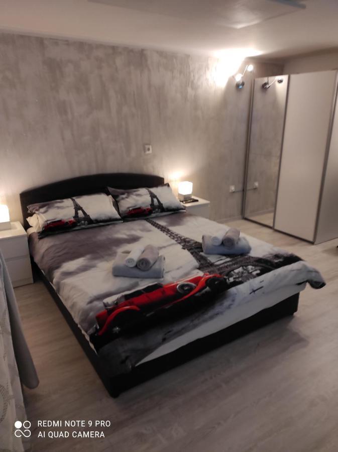 App Noel Apartment Lucija Bagian luar foto
